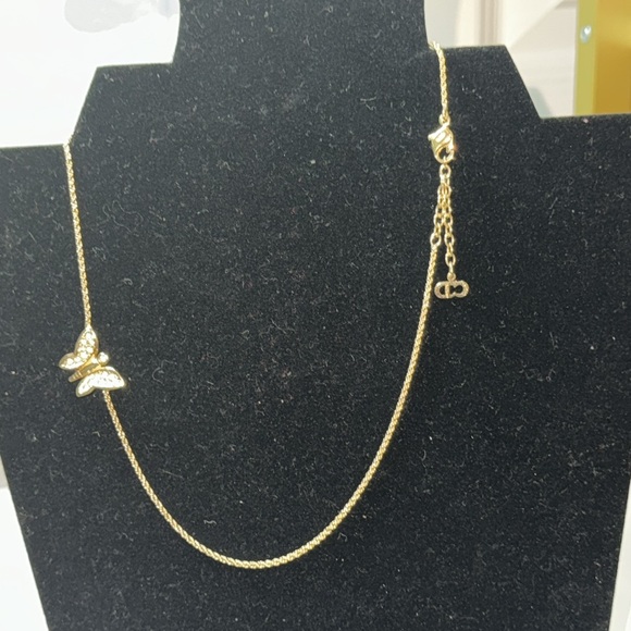 Authentic Cristian Dior Gold plated Butterfly Pendant vintage Necklace - Picture 8 of 15